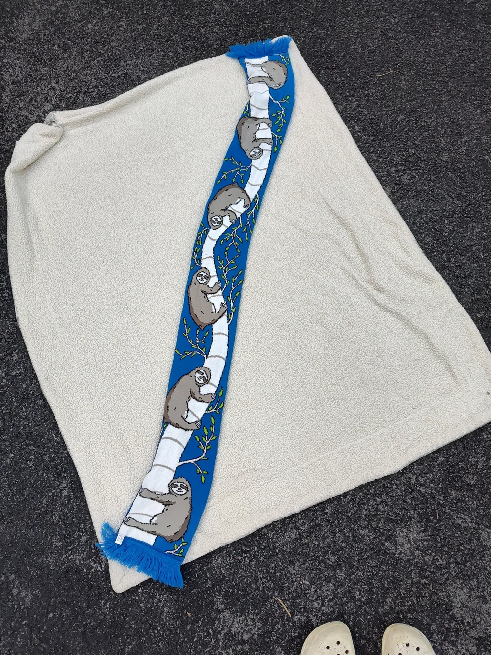 Thick Blue Sloth Pattern Decorative Scarf